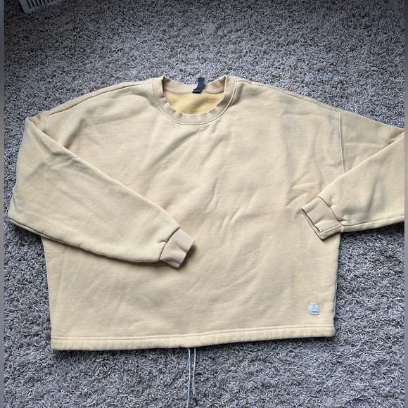 Vuori Tops - Vuori crew neck